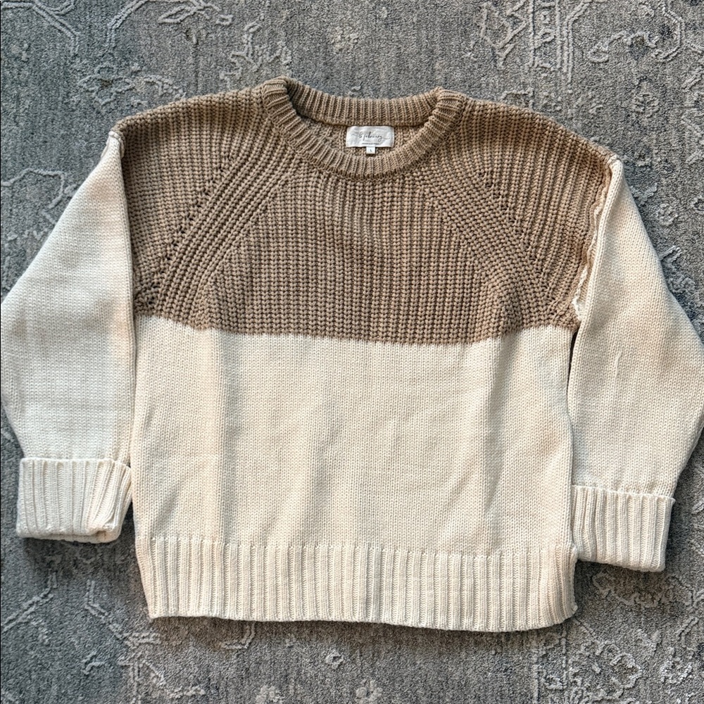 Two-Tone Knit Crew Neck Sweater